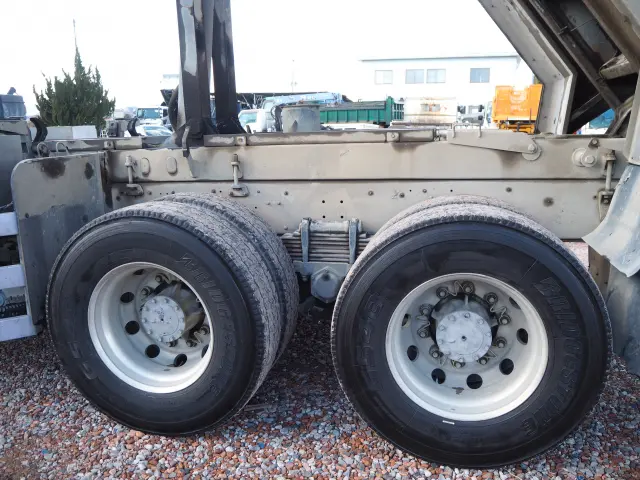 ＵＤ クオン QKG-CW5XL(6x4)の写真26