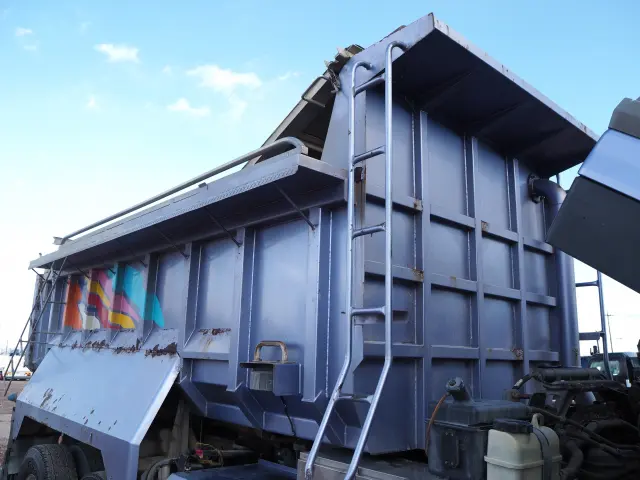 ＵＤ クオン QKG-CW5XL(6x4)の写真40