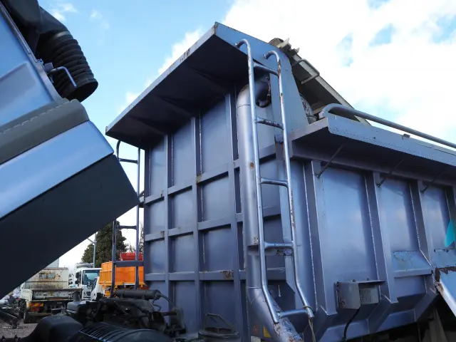 ＵＤ クオン QKG-CW5XL(6x4)の写真41