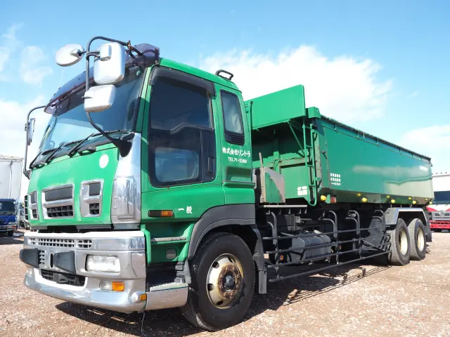 いすゞ ギガ PDG-CYZ77V8(6x4)の写真1