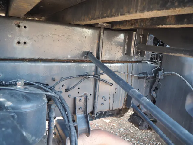 いすゞ ギガ PDG-CYZ77V8(6x4)の写真14