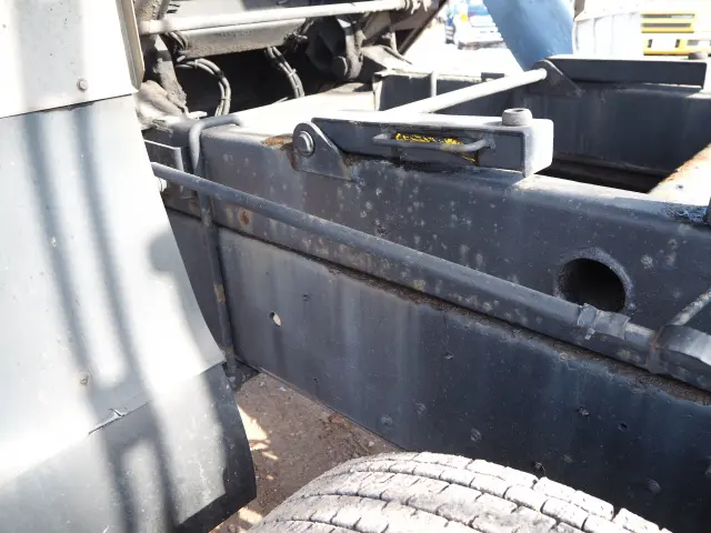 いすゞ ギガ PDG-CYZ77V8(6x4)の写真19