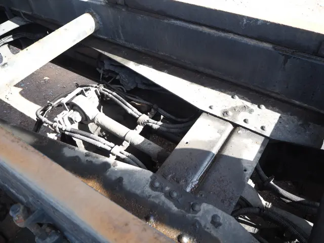 いすゞ ギガ PDG-CYZ77V8(6x4)の写真25