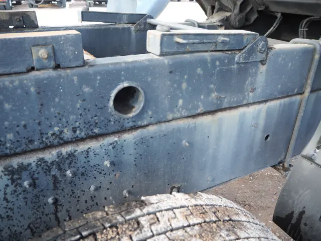 いすゞ ギガ PDG-CYZ77V8(6x4)の写真34