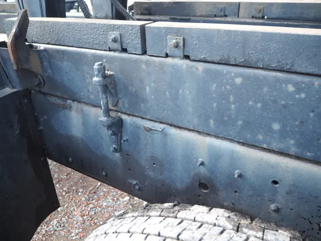 いすゞ ギガ PDG-CYZ77V8(6x4)の写真36