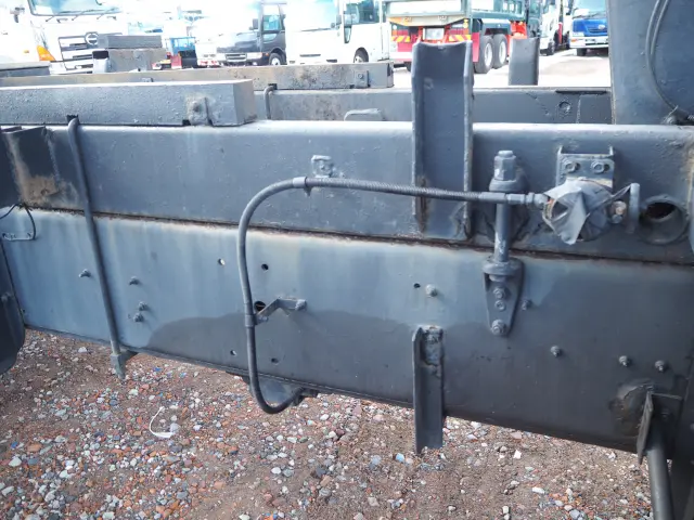 いすゞ ギガ PDG-CYZ77V8(6x4)の写真38