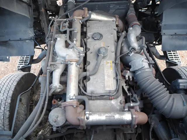 いすゞ ギガ PDG-CYZ77V8(6x4)の写真40