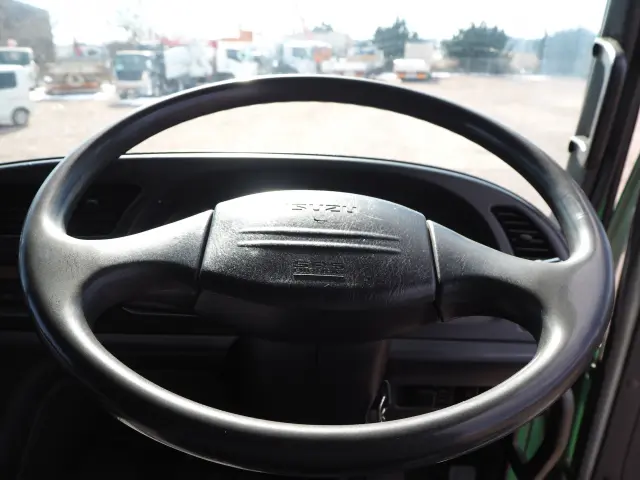 いすゞ ギガ PDG-CYZ77V8(6x4)の写真47