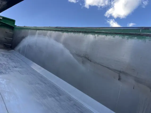 いすゞ ギガ PDG-CYZ77V8(6x4)の写真48