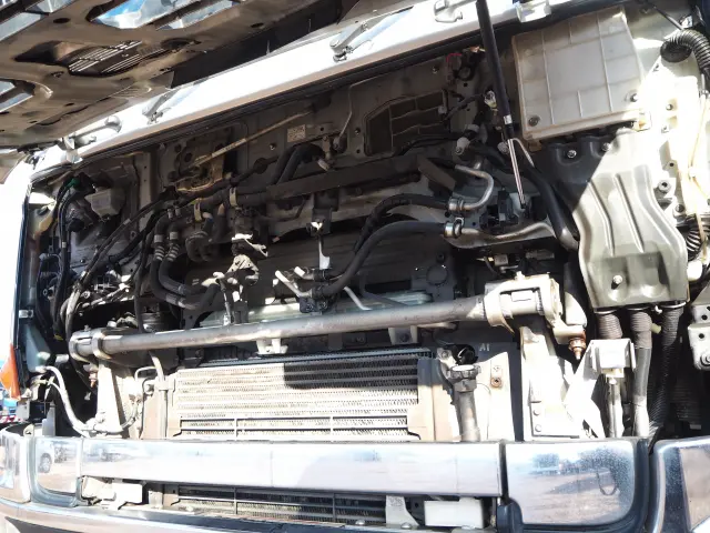 日野 プロフィア QPG-FR1AKDA(6x2)の写真10