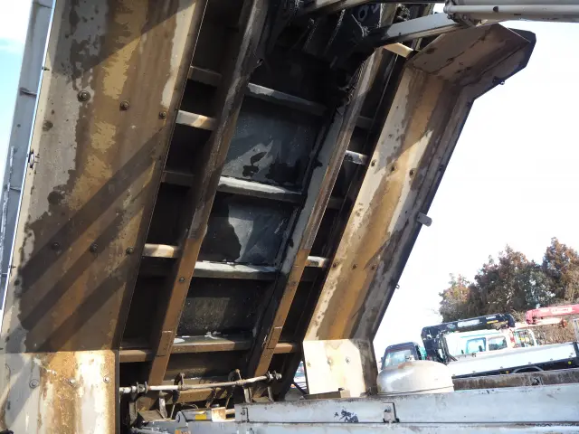 日野 プロフィア QPG-FR1AKDA(6x2)の写真14