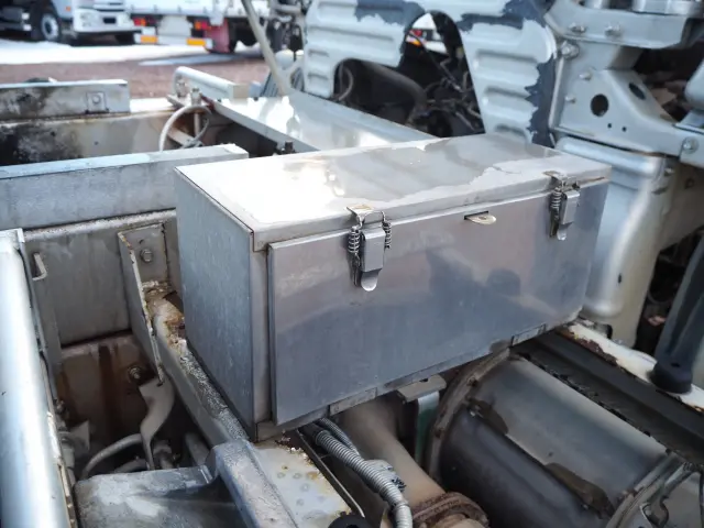 日野 プロフィア QPG-FR1AKDA(6x2)の写真16