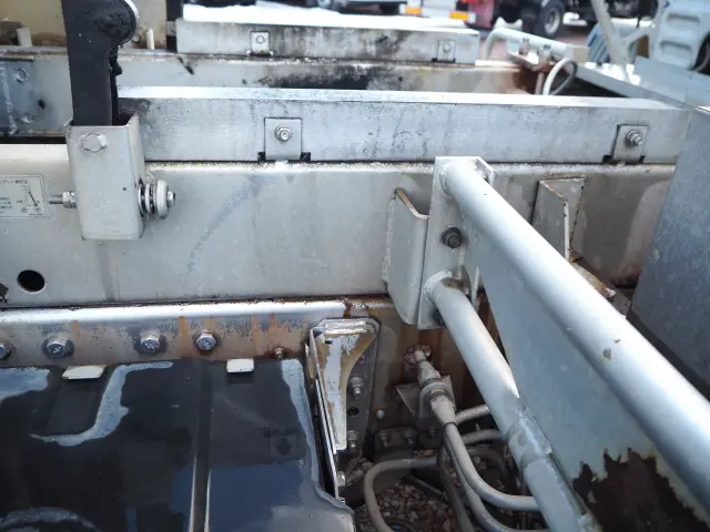 日野 プロフィア QPG-FR1AKDA(6x2)の写真17