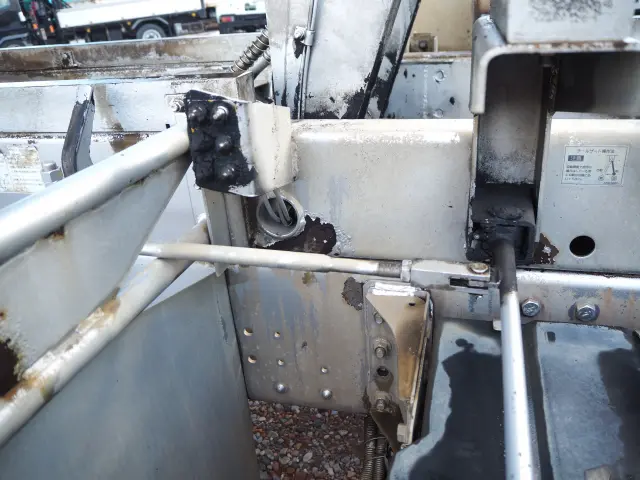 日野 プロフィア QPG-FR1AKDA(6x2)の写真18