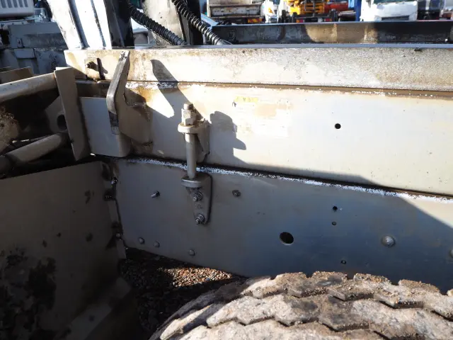 日野 プロフィア QPG-FR1AKDA(6x2)の写真37