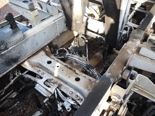 日野 プロフィア QPG-FR1AKDA(6x2)の写真41