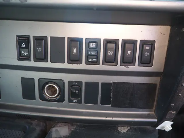 日野 プロフィア QPG-FR1AKDA(6x2)の写真48