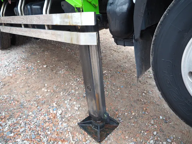 いすゞ エルフ PKG-NPR75N(2WD)の写真11