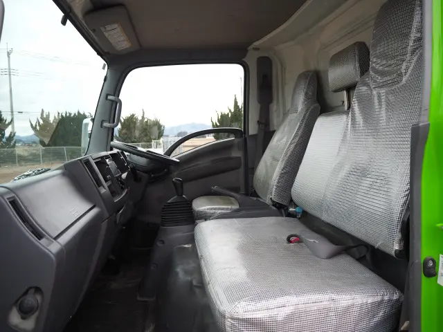 いすゞ エルフ PKG-NPR75N(2WD)の写真43