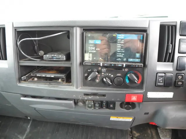 いすゞ エルフ PKG-NPR75N(2WD)の写真48