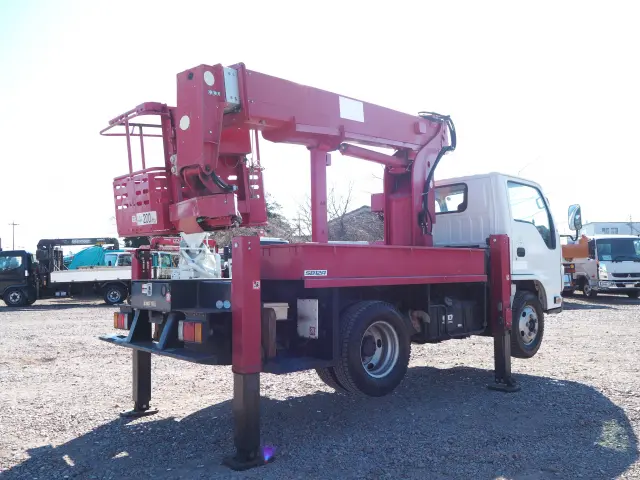 いすゞ エルフ TKG-NKR85N(2WD)の写真5