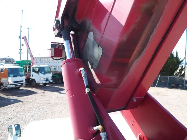 いすゞ エルフ TKG-NKR85N(2WD)の写真10