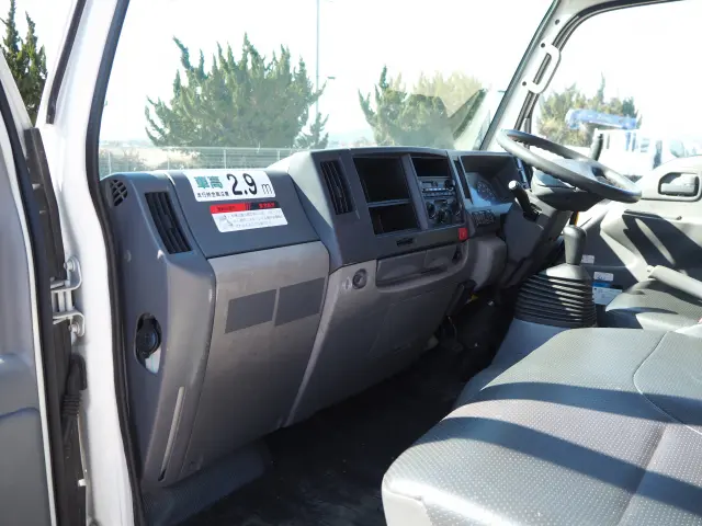 いすゞ エルフ TKG-NKR85N(2WD)の写真40