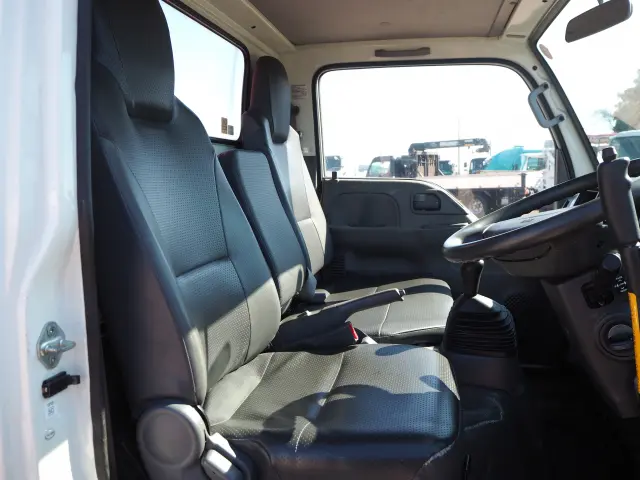 いすゞ エルフ TKG-NKR85N(2WD)の写真43