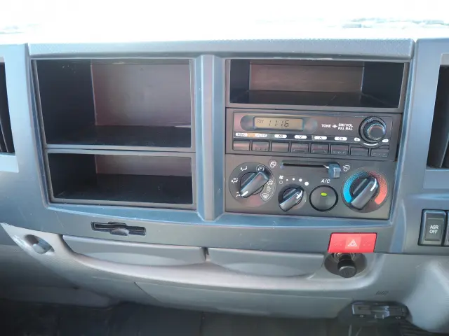 いすゞ エルフ TKG-NKR85N(2WD)の写真47