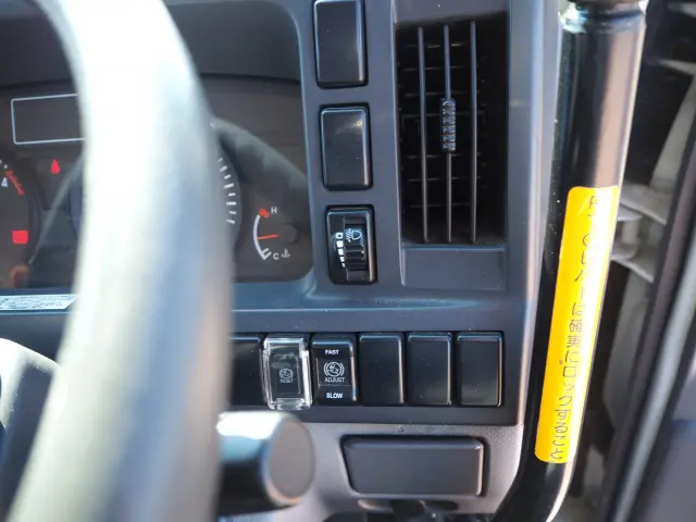 いすゞ エルフ TKG-NKR85N(2WD)の写真49