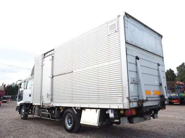 いすゞ フォワード PB-FRR35H3V(2WD)の写真3