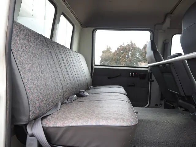 いすゞ フォワード PB-FRR35H3V(2WD)の写真40