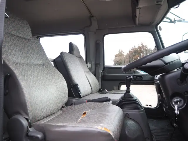 いすゞ フォワード PB-FRR35H3V(2WD)の写真43