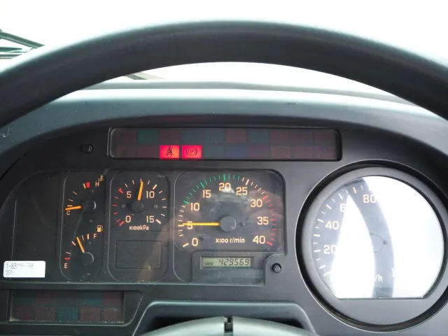 いすゞ フォワード PB-FRR35H3V(2WD)の写真49