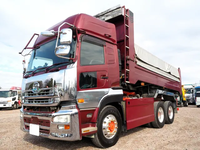 ＵＤ クオン QKG-CW5XL(6x4)の写真1