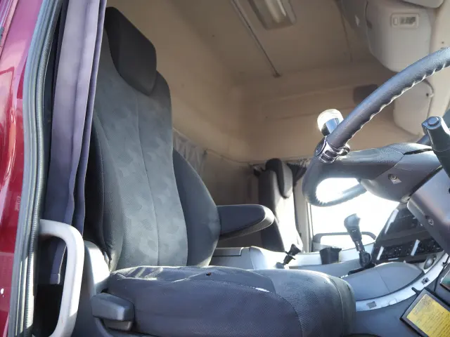 ＵＤ クオン QKG-CW5XL(6x4)の写真45