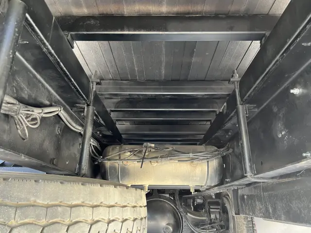 UD クオン LDG-CW5ZL(6x4)の写真15