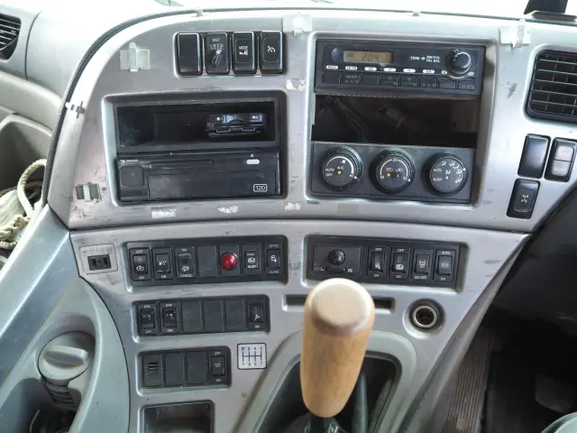 ＵＤ クオン LDG-CW5ZL(6x4)の写真47