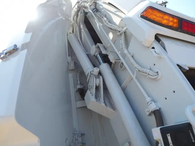 日野 デュトロ BJG-XKU304X(2WD)の写真21