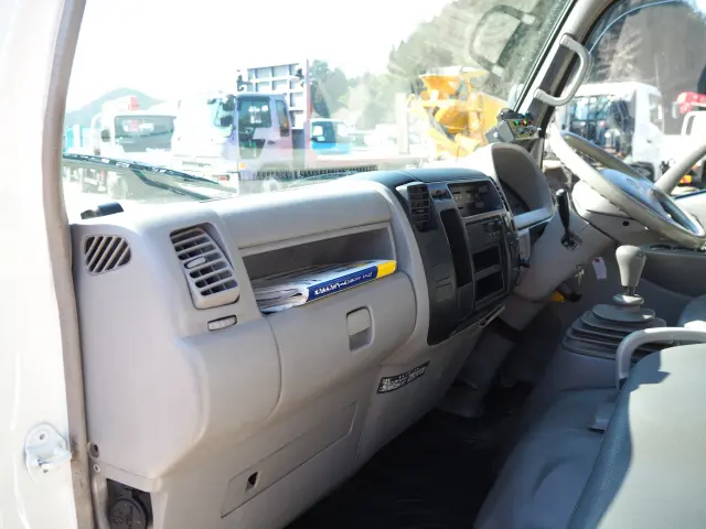 日野 デュトロ BJG-XKU304X(2WD)の写真40