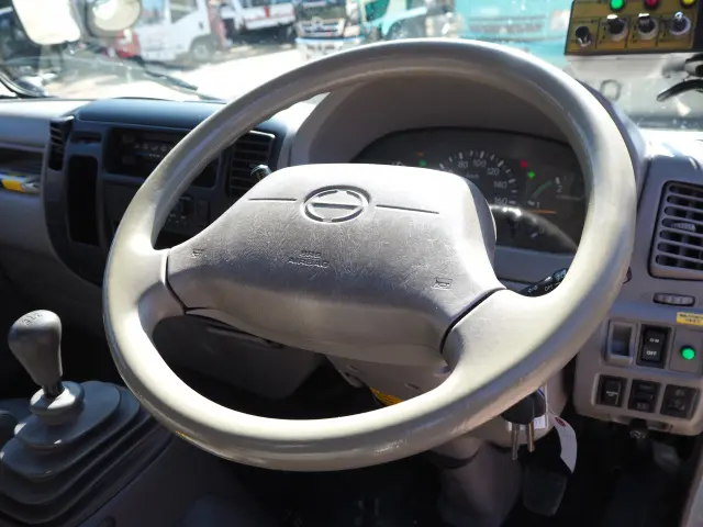 日野 デュトロ BJG-XKU304X(2WD)の写真44