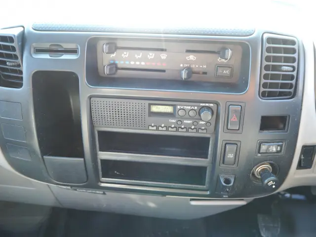 日野 デュトロ BJG-XKU304X(2WD)の写真48