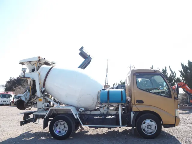 日野 デュトロ BDG-XZU304E(2WD)の写真6