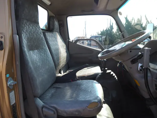 日野 デュトロ BDG-XZU304E(2WD)の写真47