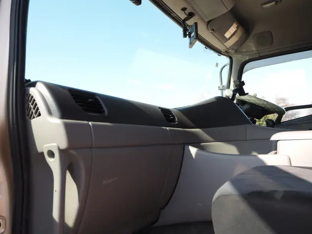 UD クオン QPG-GK5XAD(2WD)の写真37