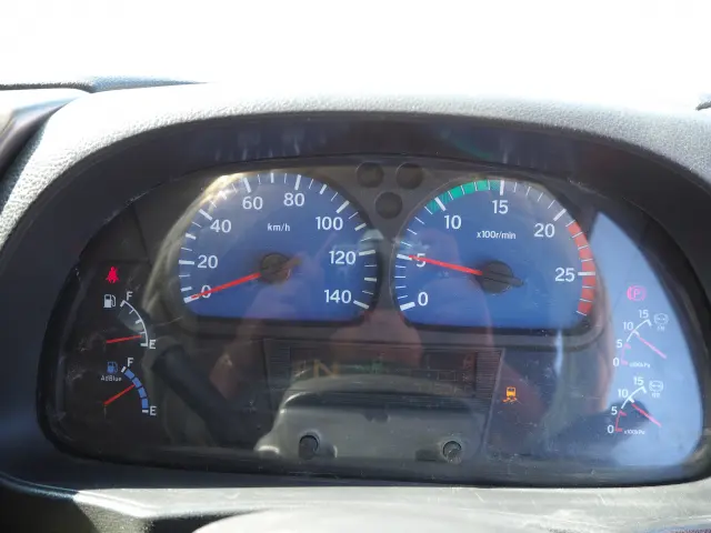 UD クオン QPG-GK5XAD(2WD)の写真49