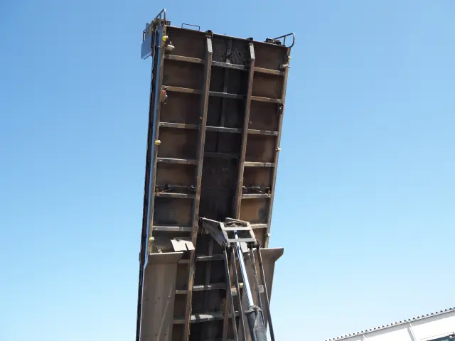 三菱 スーパーグレート QPG-FV60VZ(6x4)の写真14