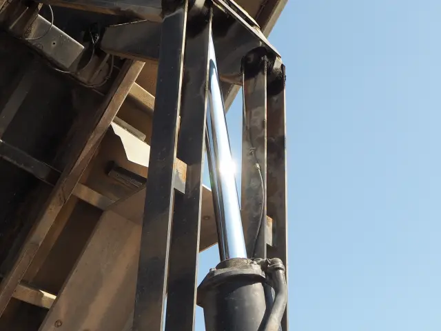 三菱 スーパーグレート QPG-FV60VZ(6x4)の写真15