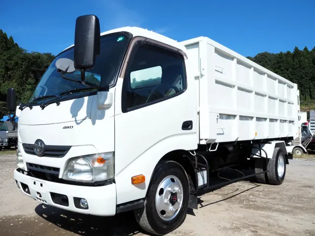 トヨタ ダイナ TKG-XZU695(4WD)の写真1