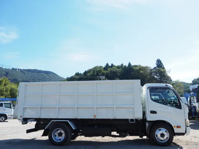 トヨタ ダイナ TKG-XZU695(4WD)の写真6